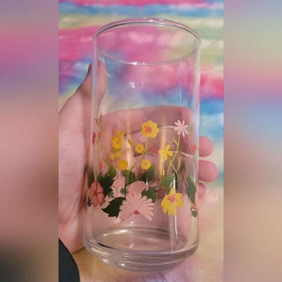 Vintage 1960s Floral Drinking Glass - Picture 2 of 4